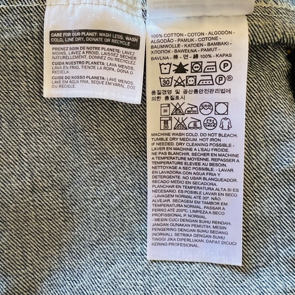 Vintage Levi’s Denim Trucker Jacket custom made patches - Picture 10 of 14